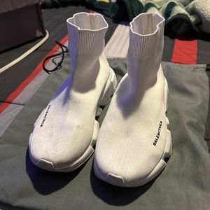 White balenciaga speed runners size 9